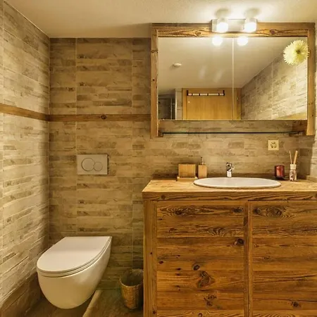 Armailli Beautiful 3 Bedroom With Fireplace